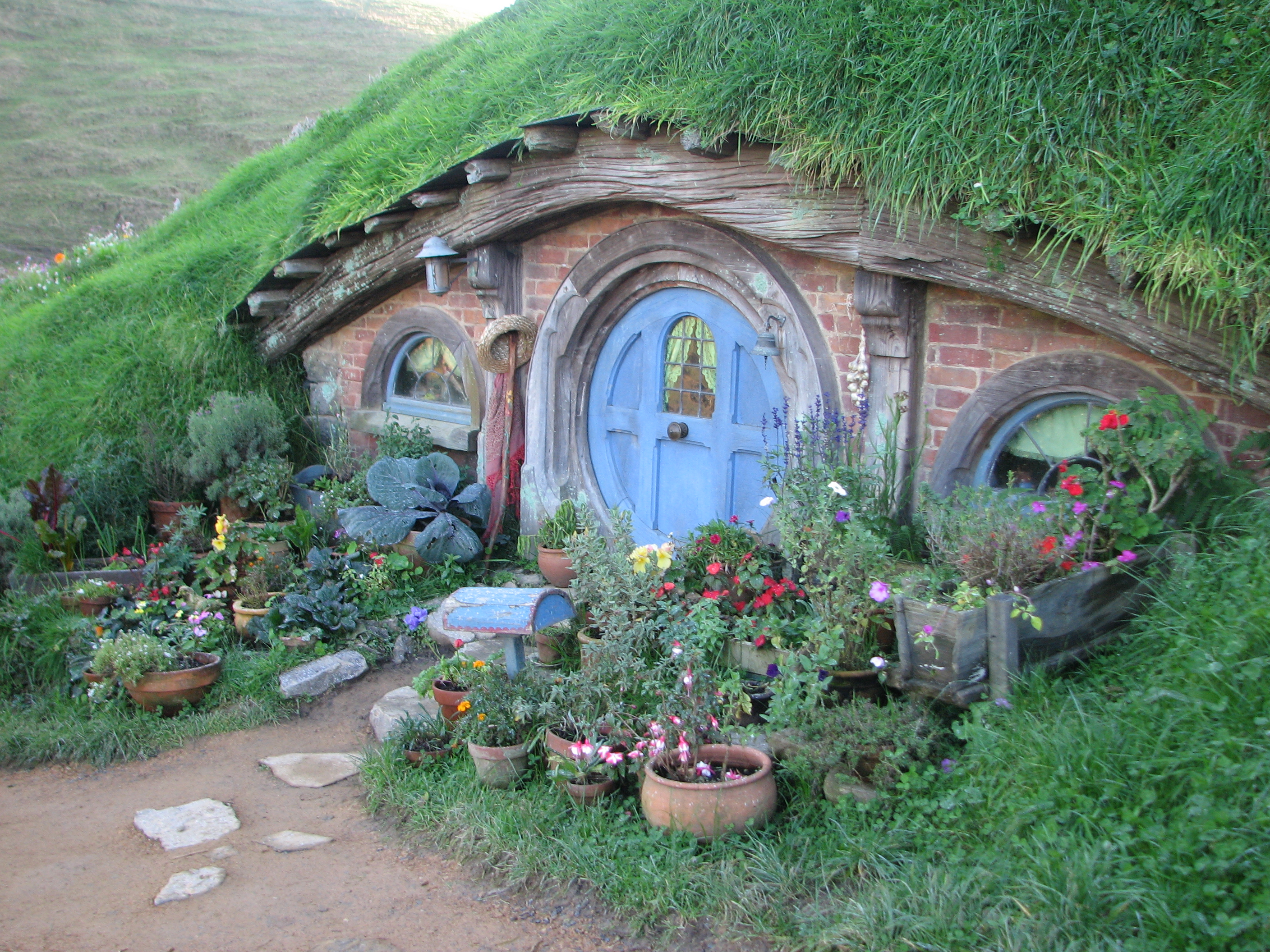 Hobbit hole 14