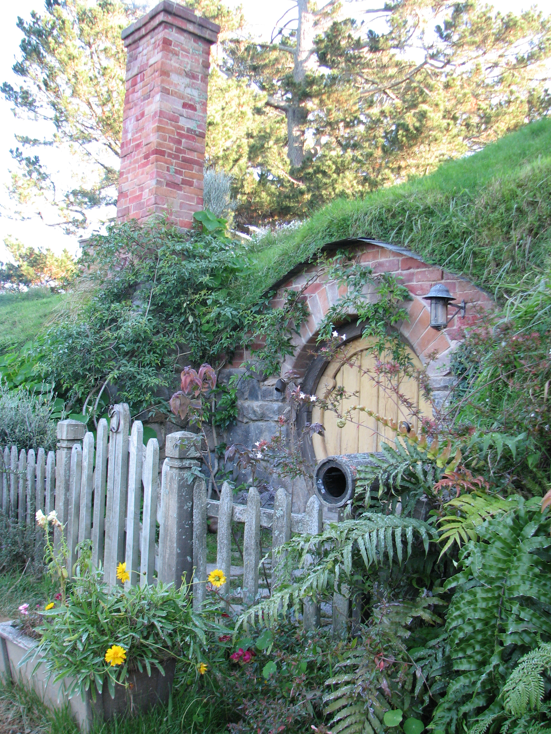 Hobbit hole 16