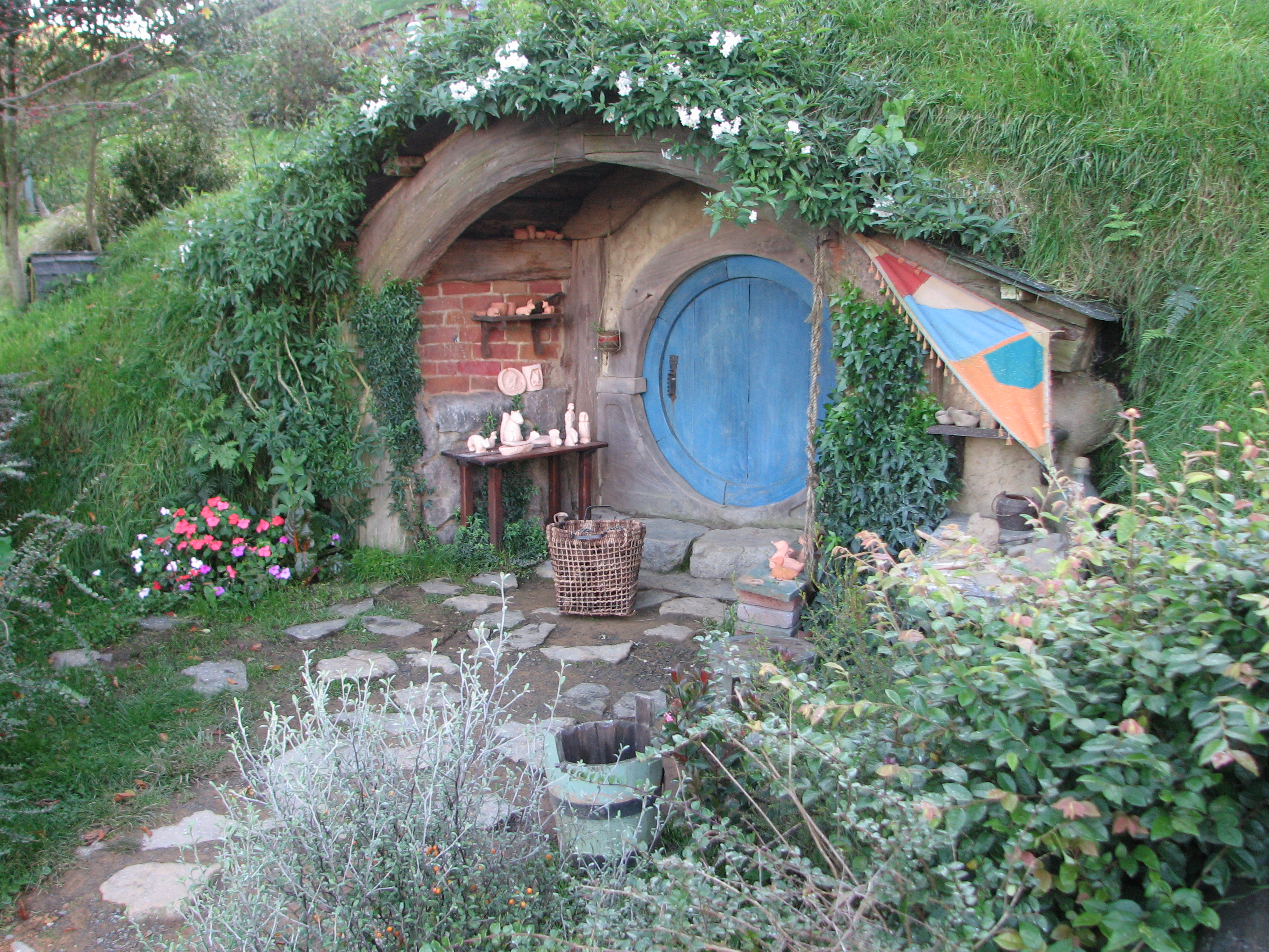 Hobbit hole 15